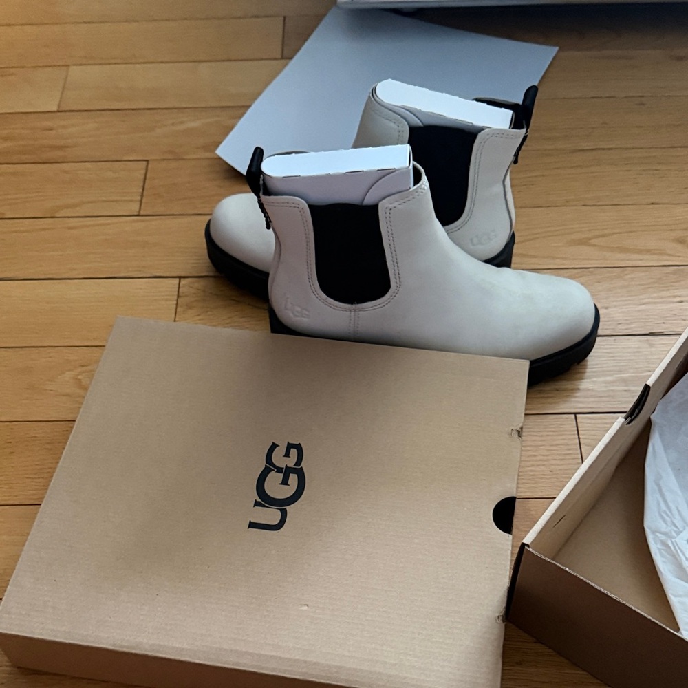 UGG Cream and Black Chelsea Boots